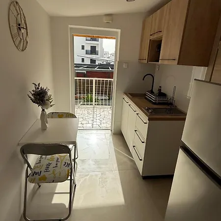 Apartments Petar - Parking And Seaview Apartment