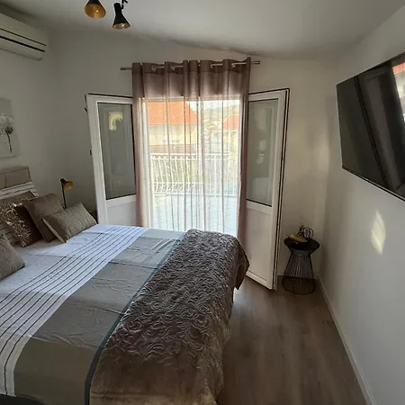 Apartments Petar - Parking And Seaview *