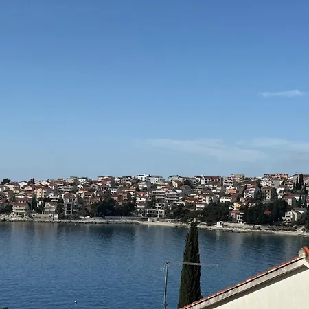 Apartments Petar - Parking And Seaview Apartment *