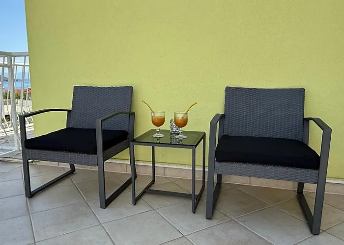 Petar - Parking And Seaview Apartment *