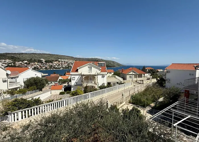 Apartment Petar - Parking And Seaview
