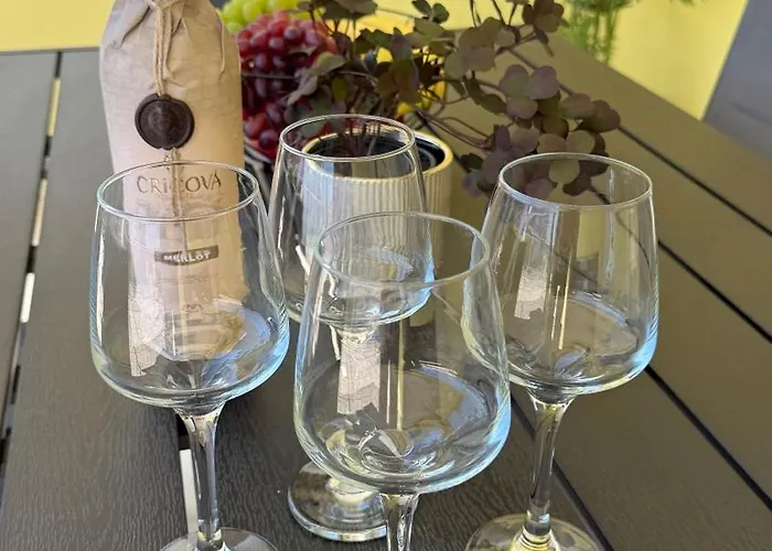 Petar - Parking And Seaview Trogir