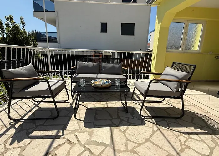 Petar - Parking And Seaview Apartment *