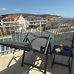 Appartamento Petar - Parking And Seaview *