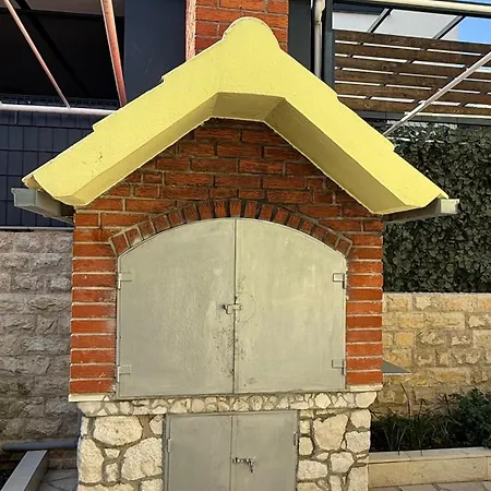 Petar - Parking And Seaview Apartament *