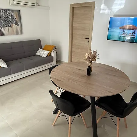 Petar - Parking And Seaview * Trogir