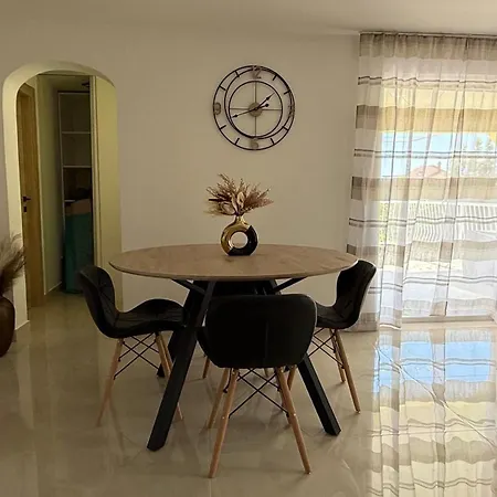 Appartamento Petar - Parking And Seaview *