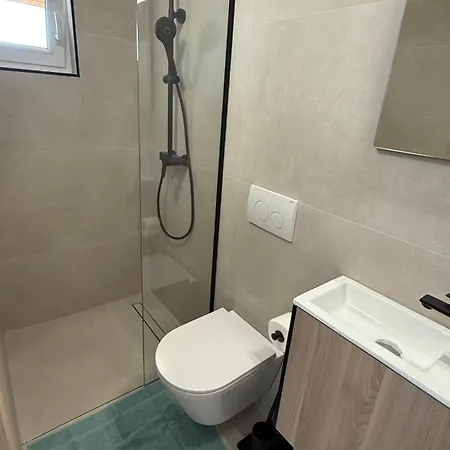 Petar - Parking And Seaview Apartment