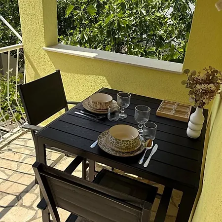 Petar - Parking And Seaview Apartment *