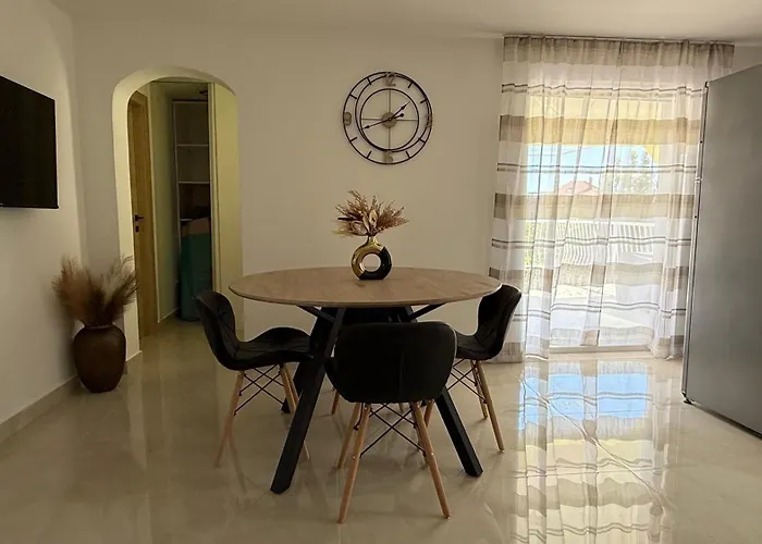 Appartement Petar - Parking And Seaview *