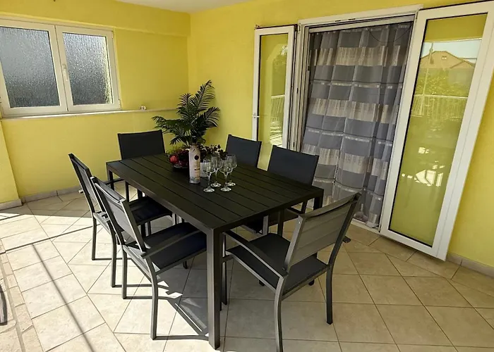 Petar - Parking And Seaview Appartement *