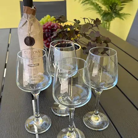 Petar - Parking And Seaview טרוגיר